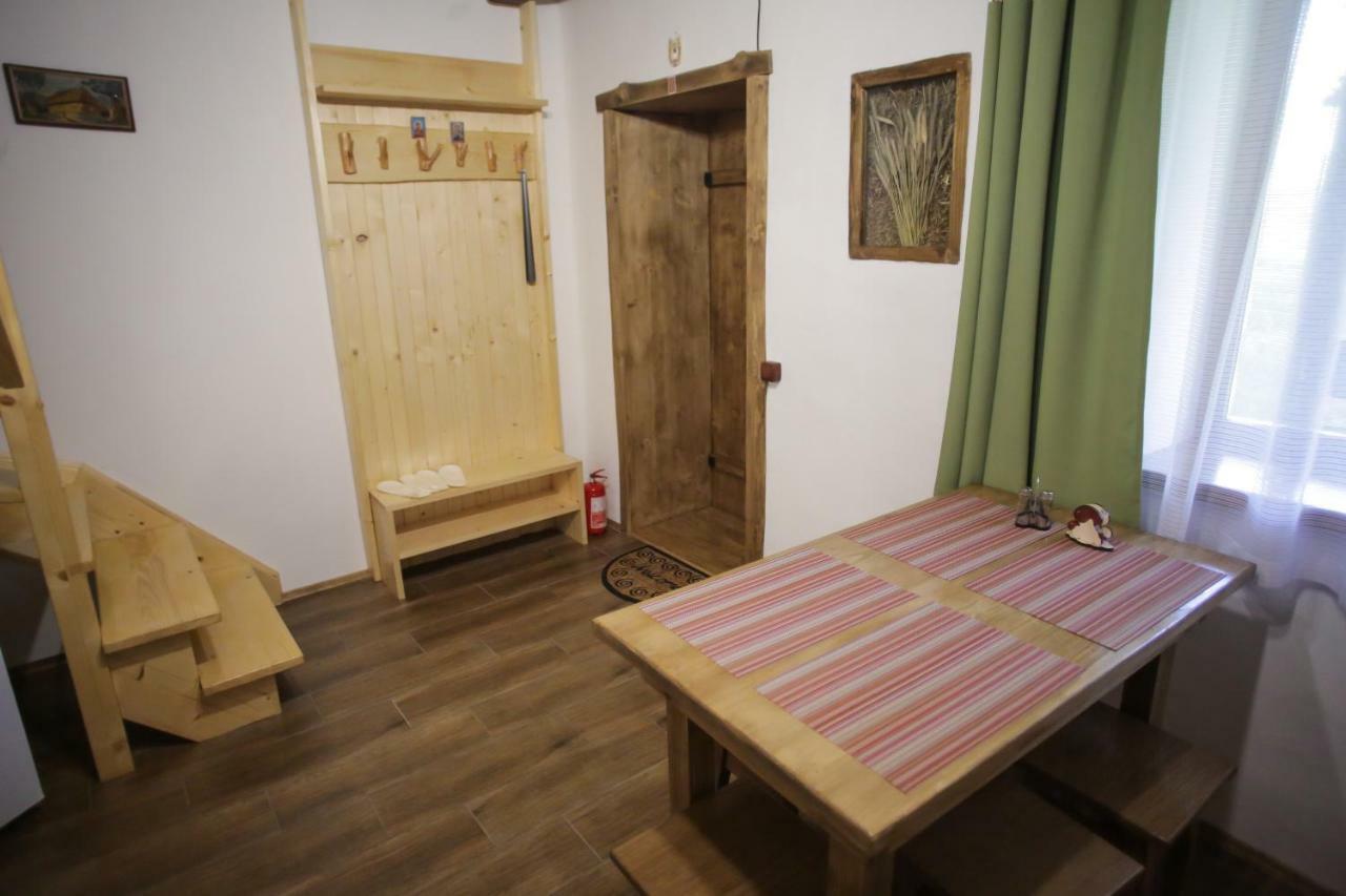 Еко Дім З Соломи Villa Királyfiszállás Kültér fotó